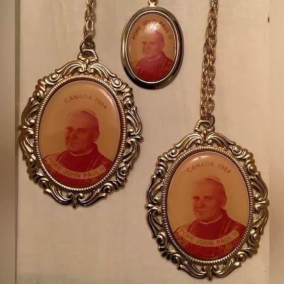 New vintage Pope John Paul II Memorabilia 1984 - Picture 2 of 9